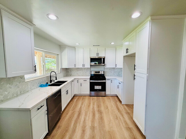 Building Photo - 41725 22nd St W