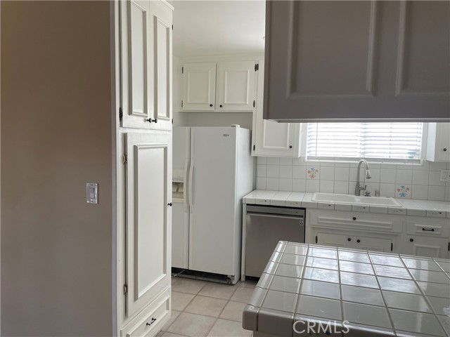 Building Photo - 23832 Calvert St