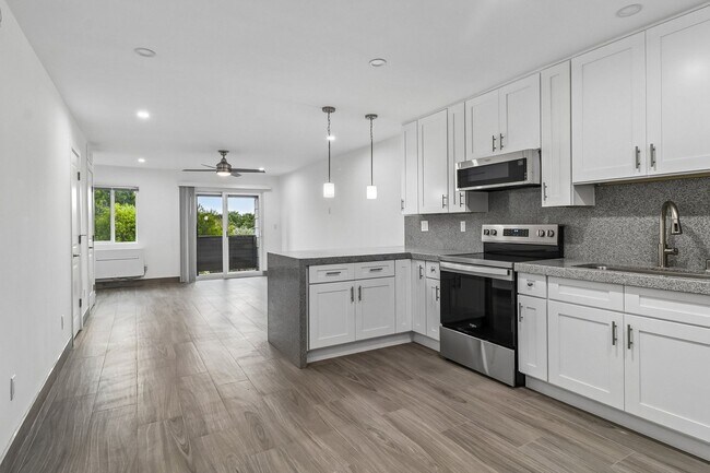 Foto del edificio - 2065 Poplar Rd