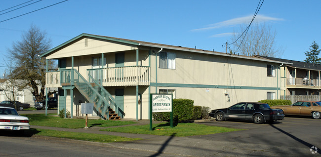 Madison Street Apartaments - Madison Street Apartments