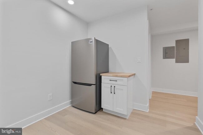 Foto del edificio - 615 Irving St NW