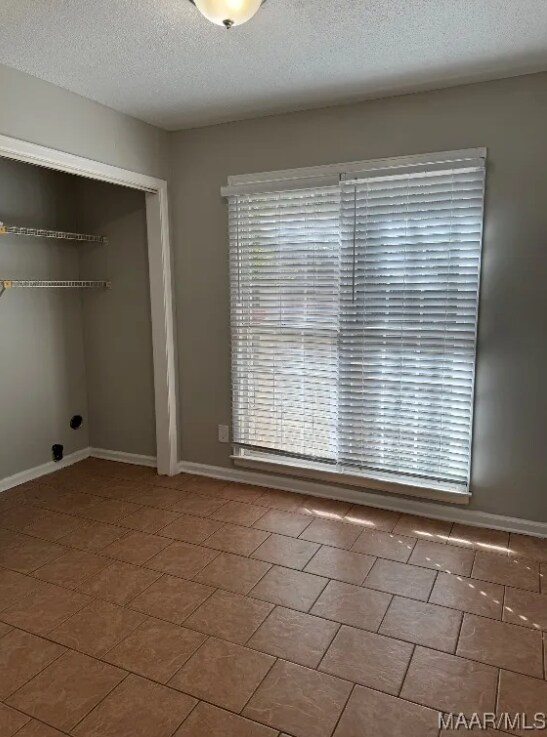 Foto del edificio - 3616 Oak Shadow Ln