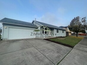 Building Photo - 656 S 41st St