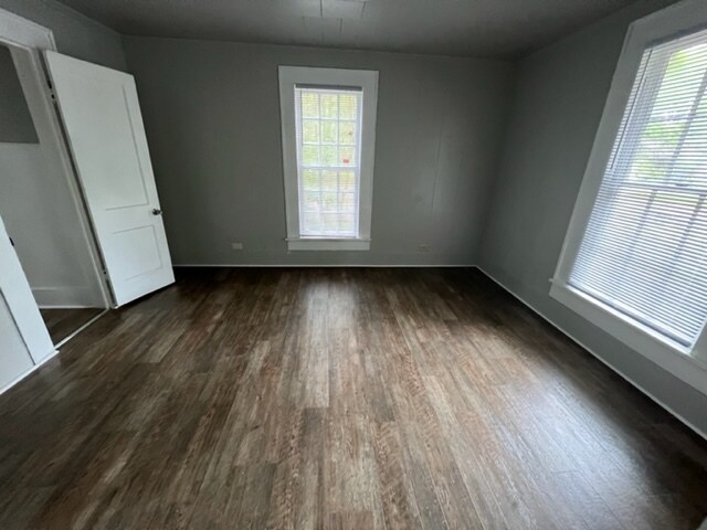 Building Photo - 301 Edgewood St