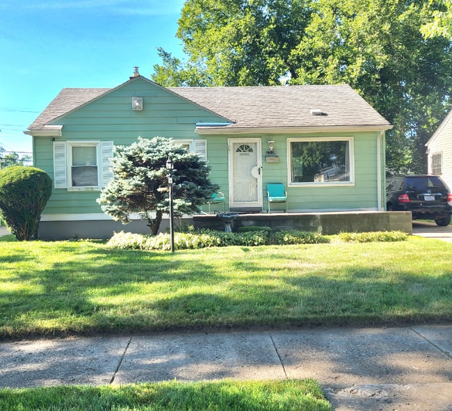 27139 Penn St