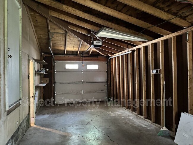 Building Photo - 223 West Woodland Avenue