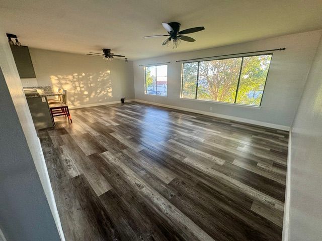 Foto del edificio - 27535 Lakeview Dr
