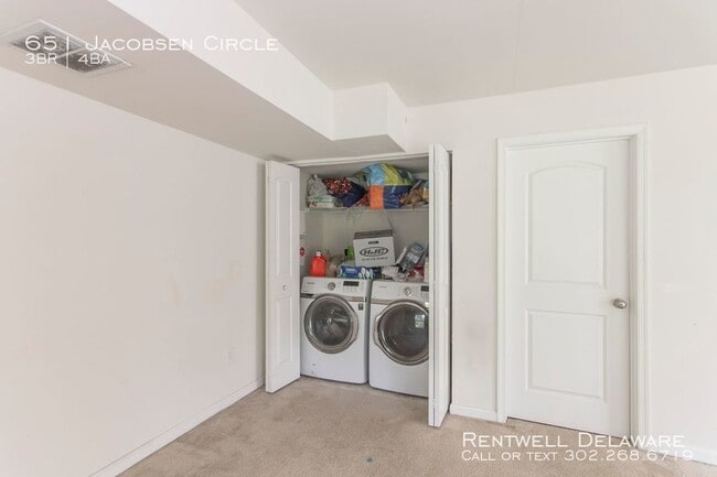 Building Photo - 651 Jacobsen Cir