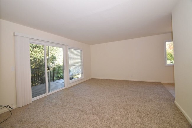 Building Photo - 1208 Sir Francis Drake Blvd