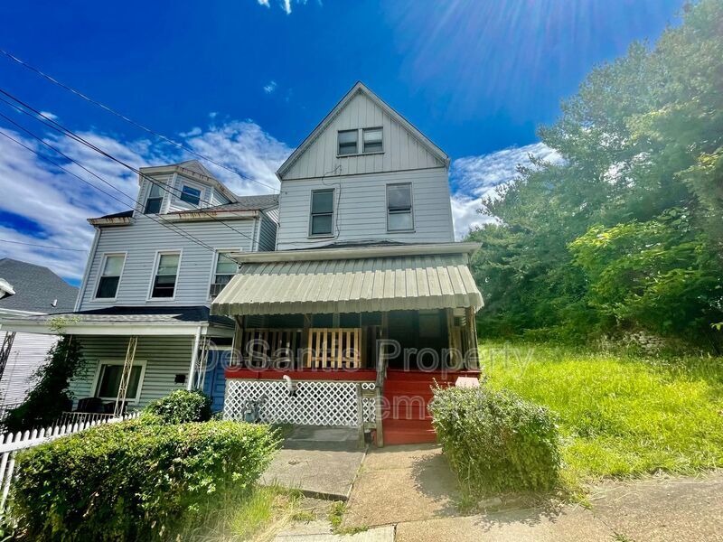 Primary Photo - 3104 Terrace St