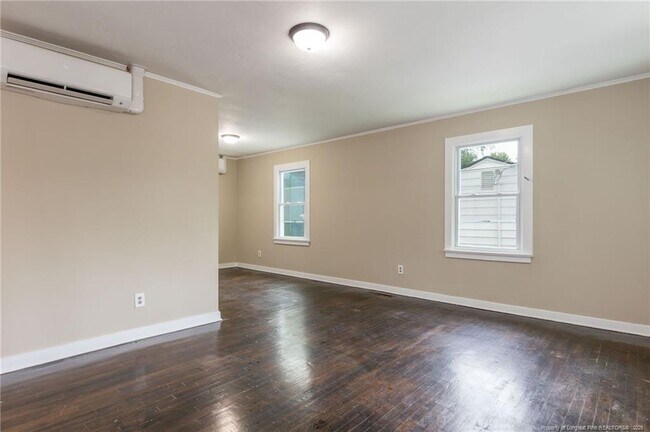 Building Photo - 311 Stuart Ave
