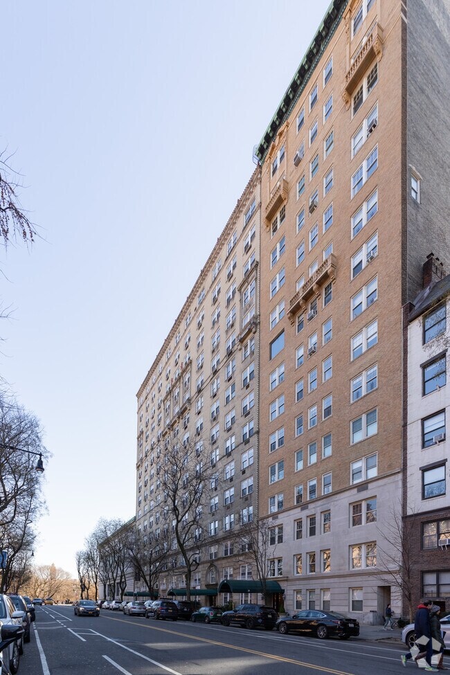 Building Photo - 20 W 77th St