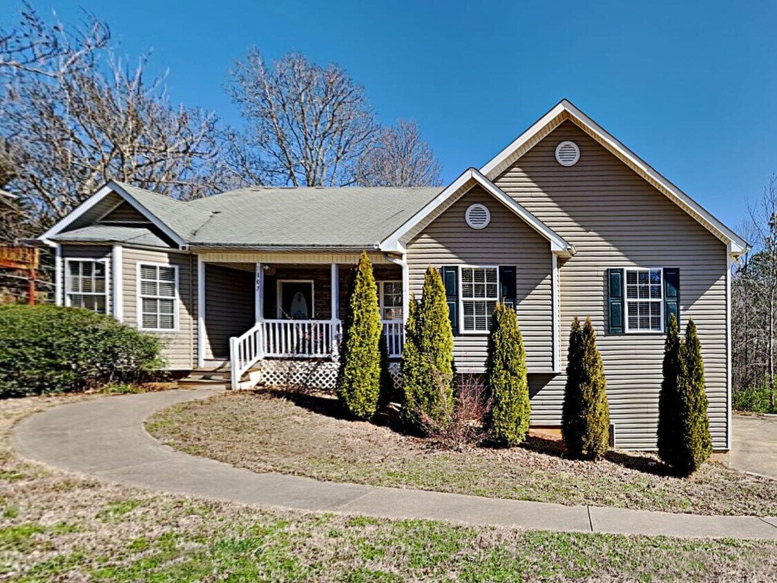 Primary Photo - 107 Nelson Oaks Dr