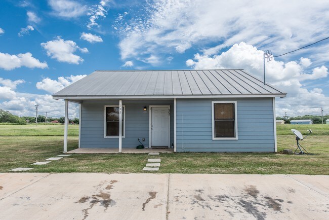 Building Photo - RIGTOWN ESTATES
