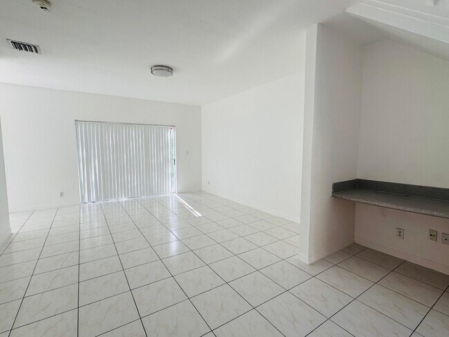 Foto del edificio - 821 Talia Cir