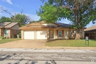 Building Photo - 7409 Meadow Creek Dr