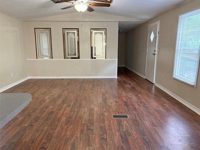 Building Photo - 486 Meridian