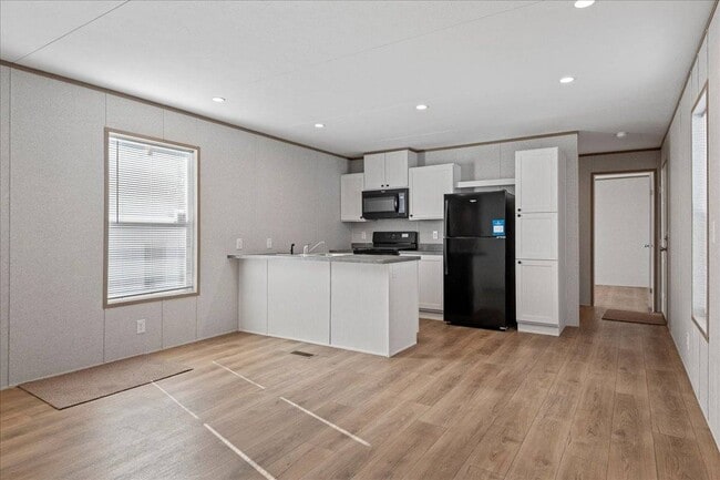 Foto del edificio - 1751 N Grand Ave W