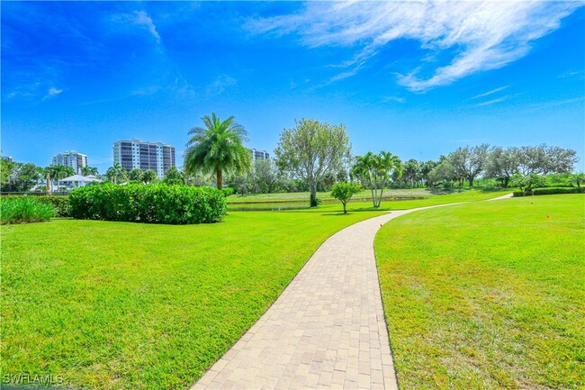 Foto del edificio - 360 Horse Creek Dr