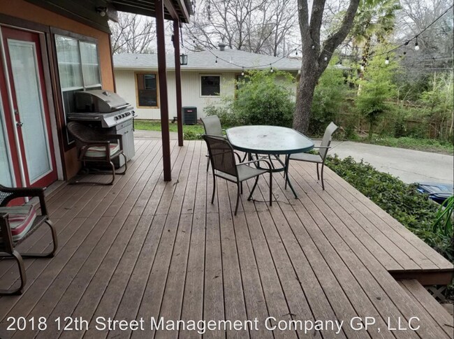 Building Photo - 4 br, 2 bath House - 1609 Sylvan Dr