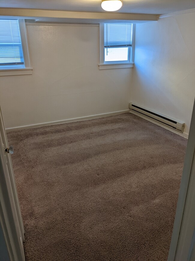 Dormitorio - 406 N 14th St