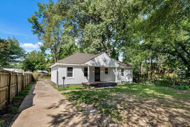 Foto del edificio - 810 Indian Dr