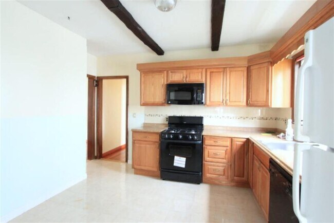 Building Photo - 25 Belknap St