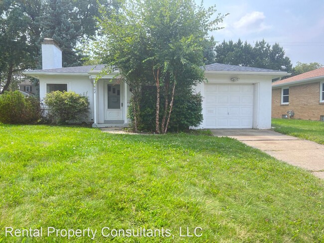 Building Photo - 2 br, 1 bath House - 1862 Lake Michigan Dr...