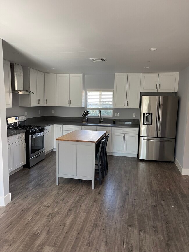 13870 Weidner St, Los Angeles, CA 91331 House Rental in Los Angeles