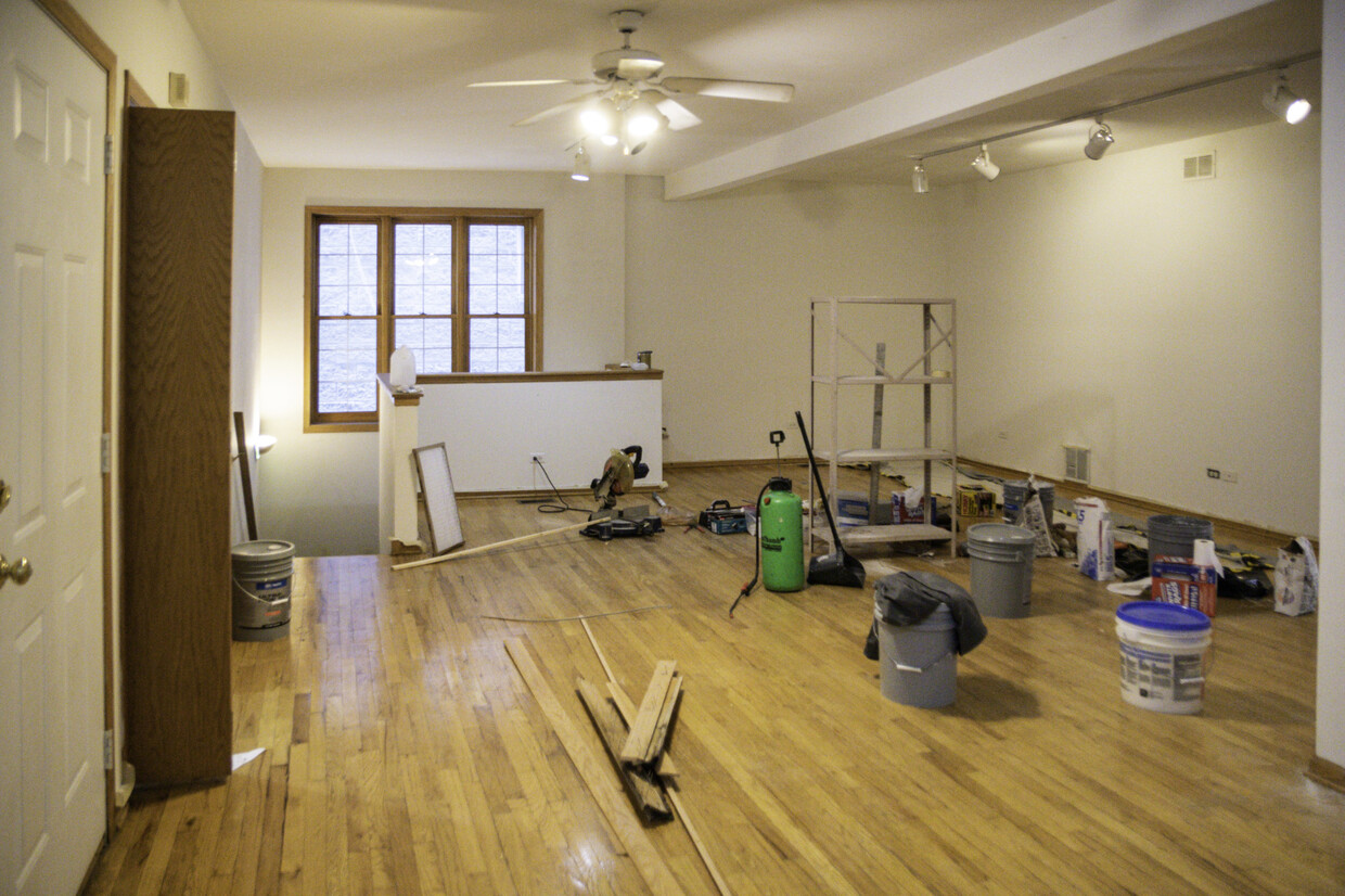 Building Photo - 1465 W Cortez St