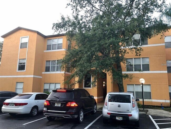 Foto del edificio - 4518 Commander Dr