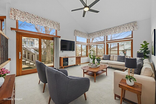 Foto del edificio - Bright Arvada Home | Soaring Ceilings, Deck, Mountain Views & Large Basement
