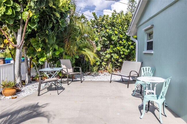 Building Photo - 209 Bahia Vista Dr