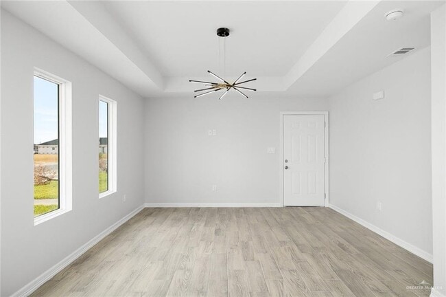 Building Photo - 15 Fuerte Ave
