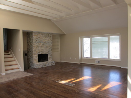 Building Photo - {10240}  Renovated Home in Cherry Hills+ H...