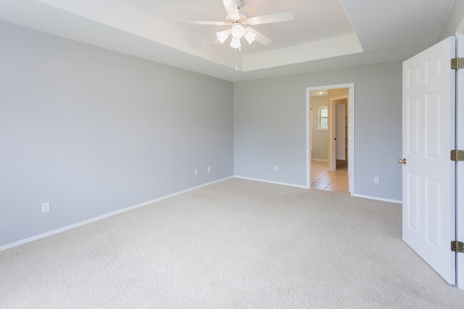 Photo - 83 U S A Dr House