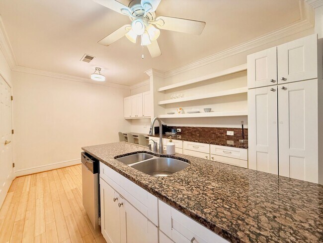 Building Photo - Fully Furnished-All Inclusive Home is Convenient to Interstate 85 and Town of South Hill