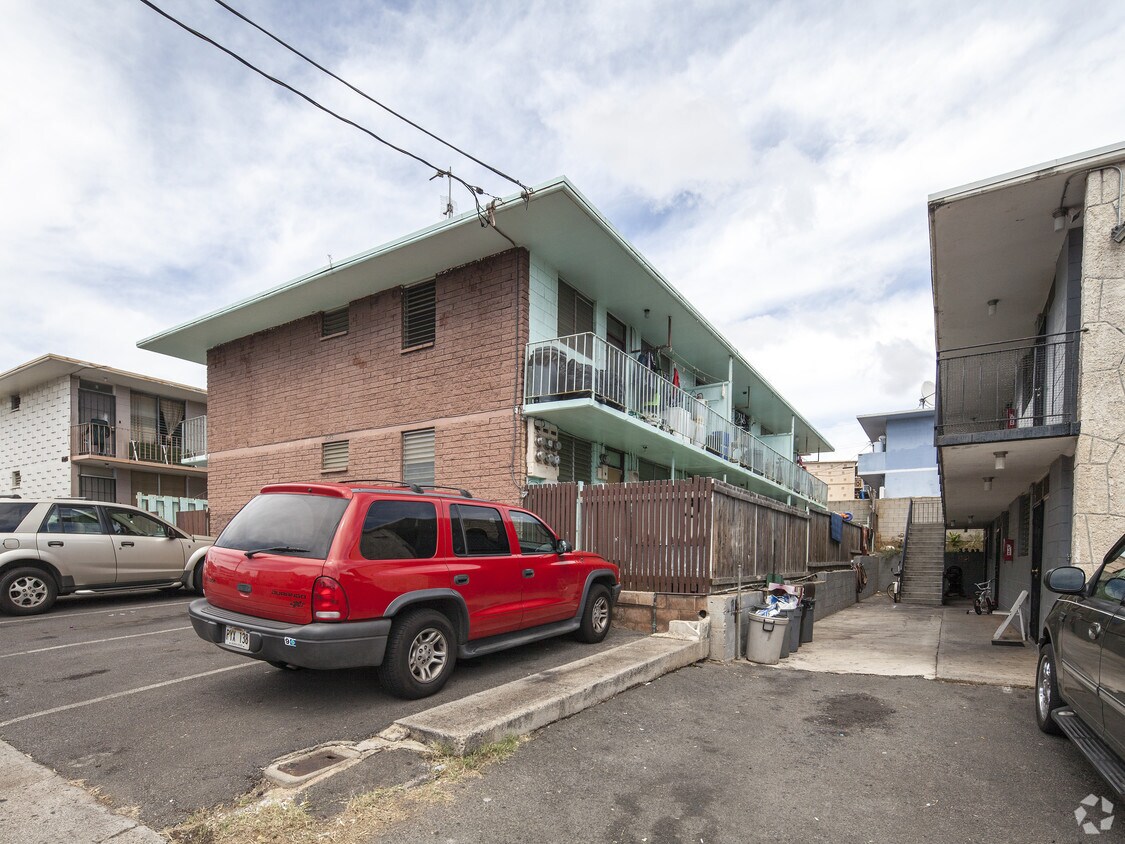 Primary Photo - 94-105 Pupukahi St