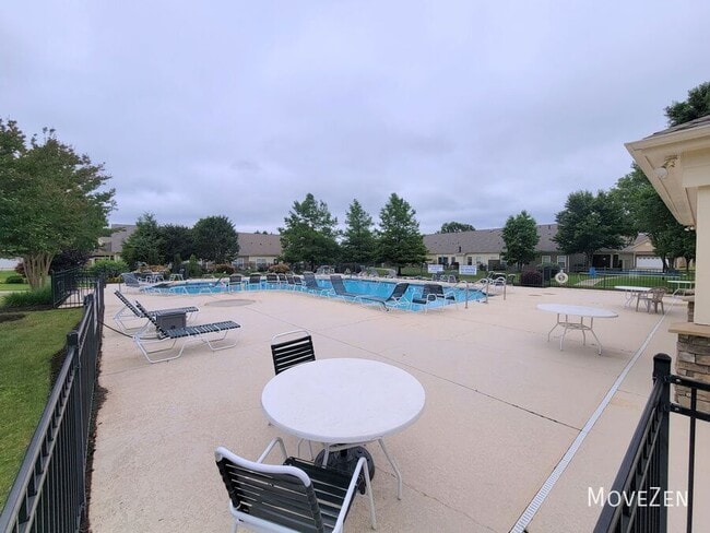 Foto del edificio - 307 Easterlin Way