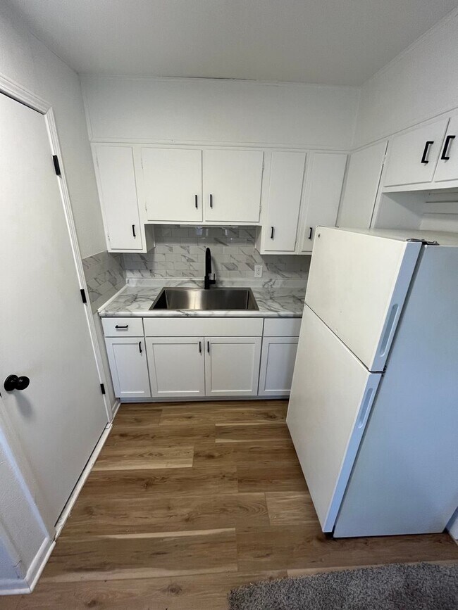 Foto del edificio - New 2 bedroom listing! MOVE IN SPECIAL