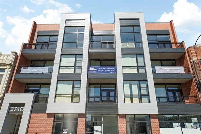 Foto principal - 2740 W North Ave