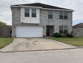 Building Photo - 1701 Brook Ln