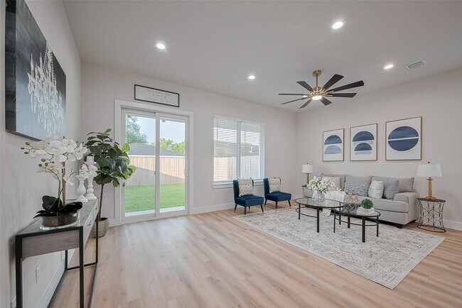 Foto del edificio - 3544 Mt Pleasant St