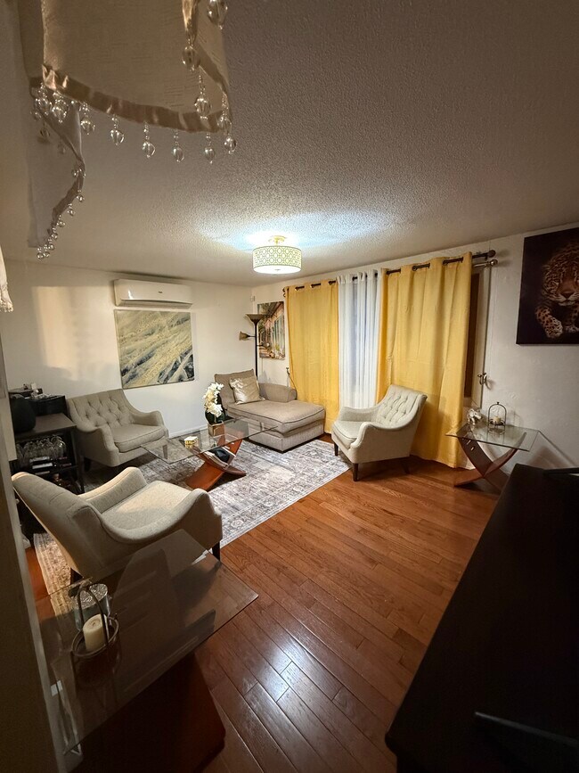 Foto del edificio - 65 Venus Dr