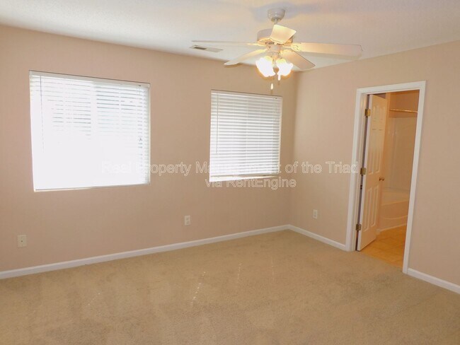 Building Photo - 5402 Carriage Woods Dr