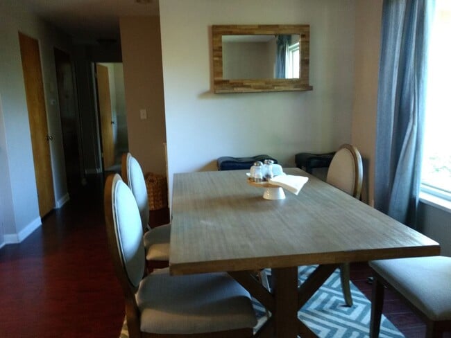 Building Photo - Mid Century Modern 3BD/2BA Arvada Home! Available 7/3/26!
