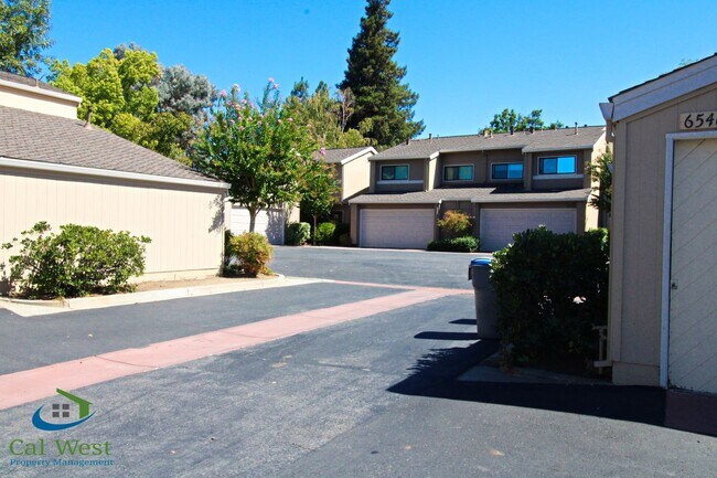 Building Photo - $3795.00 Almaden 3BD/2.5BA Townhome in the...