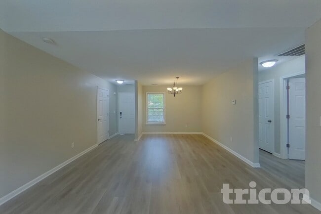 Building Photo - 707 Patriot Ln