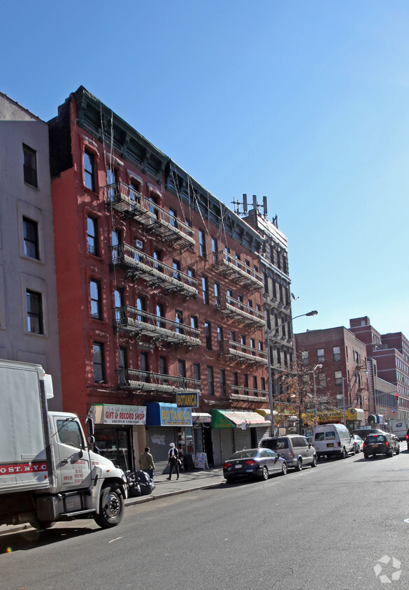 Building Photo - 137 E 110th St