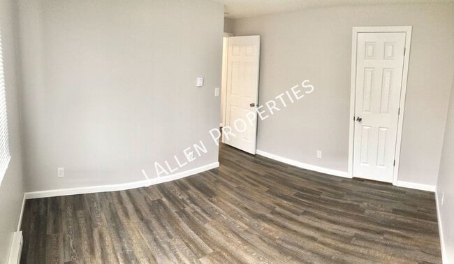 Building Photo - Beautiful Modern 2 bed